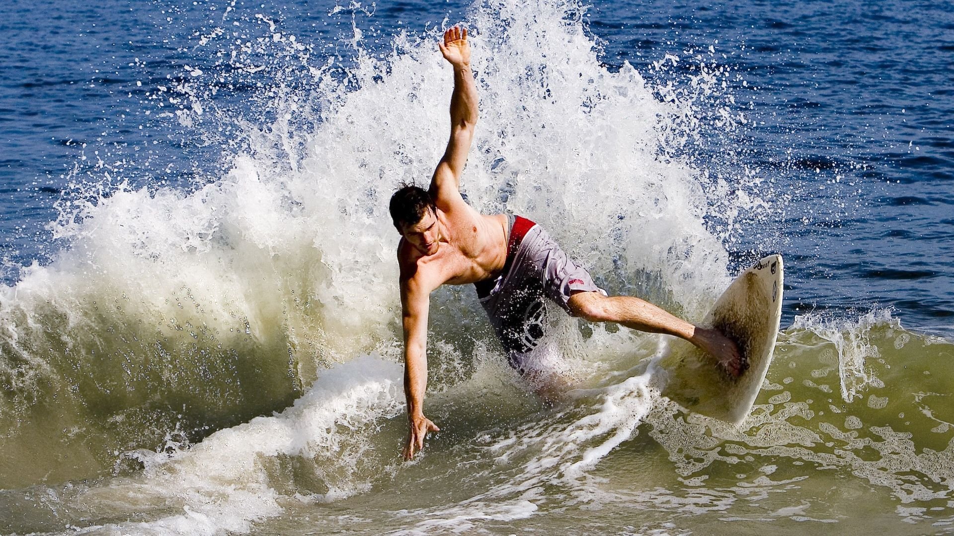 开云体育官网入口-“火热赛场，明星球员的经典瞬间燃爆现场”，明星球员图片