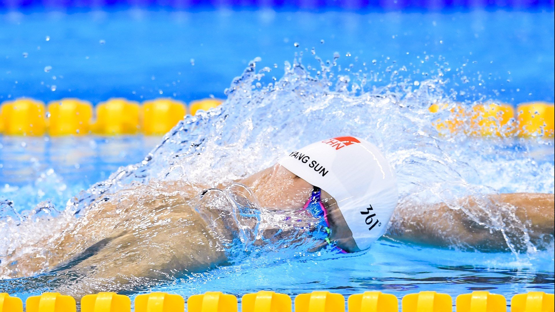 专业裁判员队伍不断壮大，确保比赛公平公正环境，专职裁判员